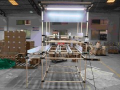 源頭工廠流利條米黃色貨架組裝可拆復合管工作臺帶燈現(xiàn)貨可定